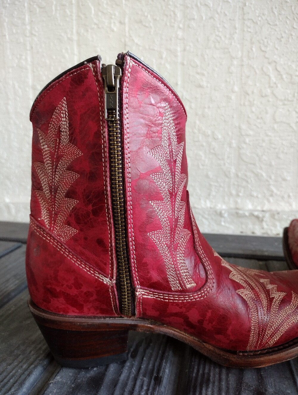 Corral Boots Circle G L5704 - WOMEN’S EMBROIDERY AND ZIPPER RED SNIP TOE ANKLE - Picture 13 of 15